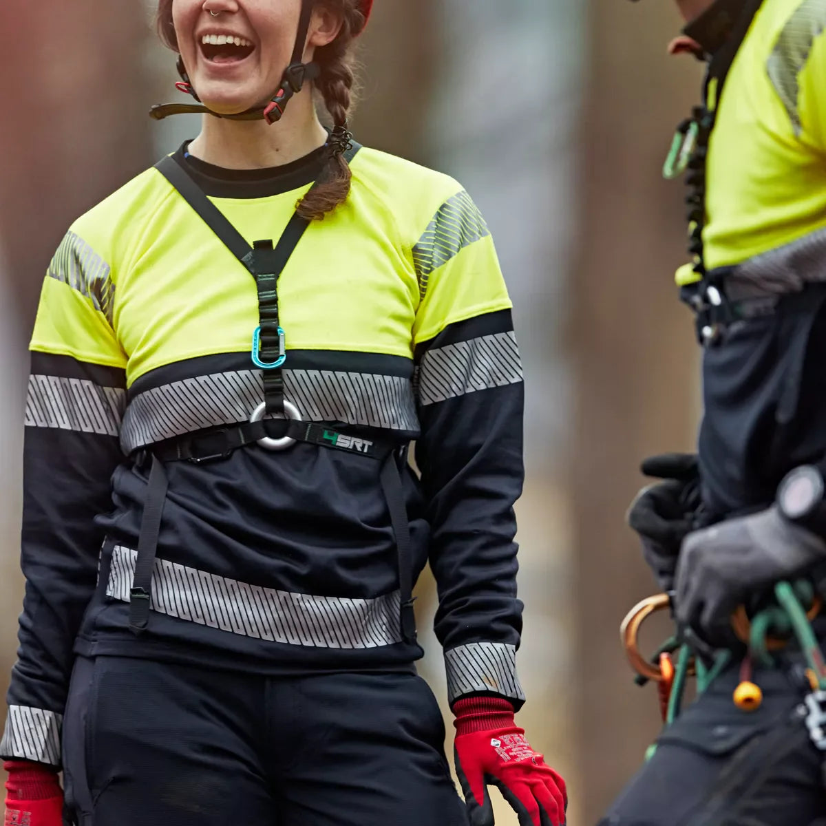 Asusteet: vyöt, henkselit ja päähineet